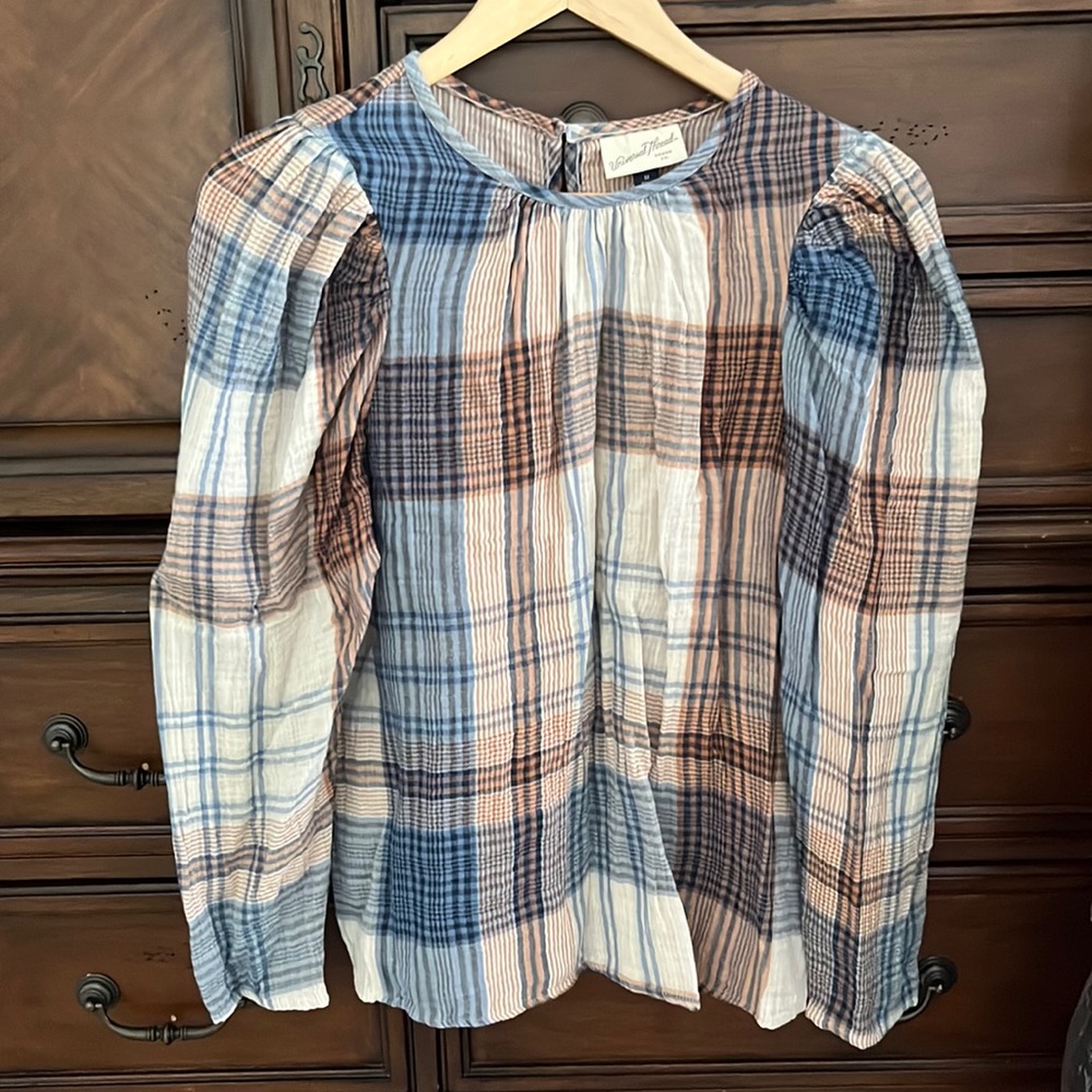 Universal Thread plaid puff-sleeve top Work once Sz M NEW with tag
